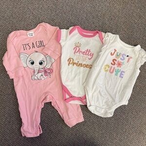 🚨CLEARANCE 0124-106 It’s a Girl! Set of 3